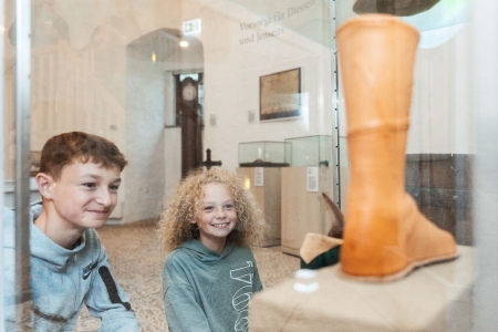 Amüsante Zeitreise mit Sprichwörtern und Redewendungen am kommenden Sonntag, 5. Mai 15 Uhr in der Wewelsburg (©Kreismuseum Wewelsburg, André Heinermann).